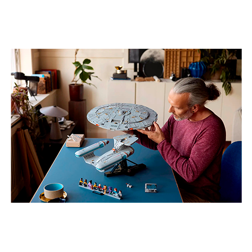 LEGO 10356 Icons Star Trek U.S.S. Enterprise NCC-1701-D