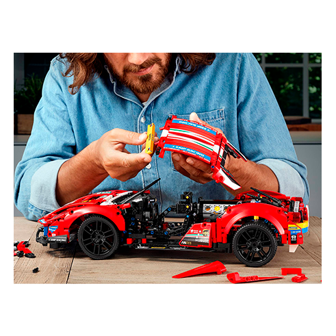 LEGO 42125 Technic Ferrari 488 GTE AF Corse #51