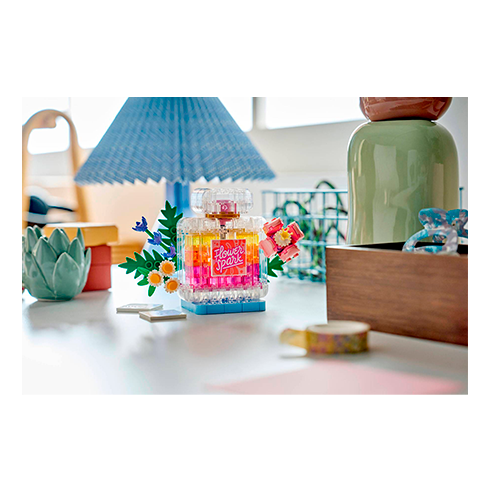 LEGO 31383 Creator 3-in-1 Frasco de Perfume com Decoração Floral